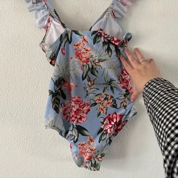 Chicwish Ruffled Floral Shirring Swim One-Piece Large NEW Soft Girl Romantic - Picture 9 of 15